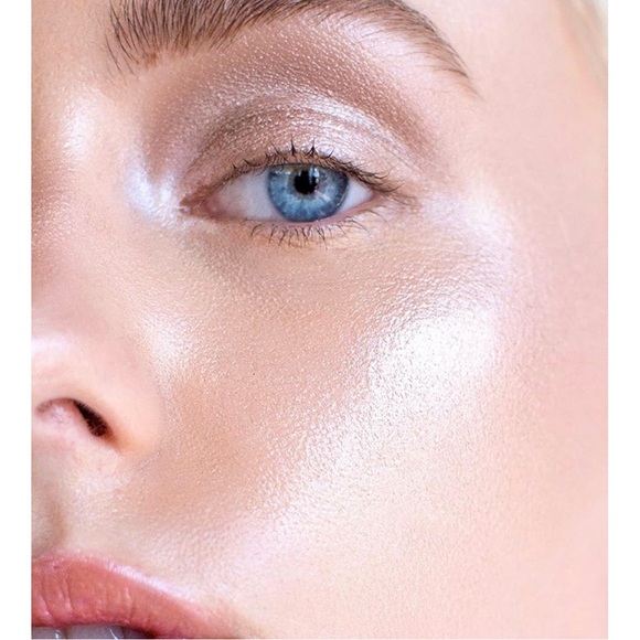 Bad Habit Rosé Highlight Collection - Picture 4 of 5